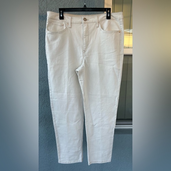 Seven7 Denim - Seven7 Bone Color High Rise Slim Straight Jeans Size 14 Pockets Stretchy